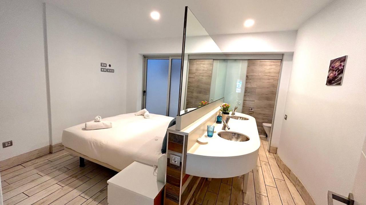 5***** Charco Loft Apartment Аресифе Екстериор снимка